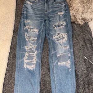 American Eagle Distressed Blue Jeans